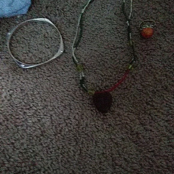 Jewelry - Picture 4 of 4